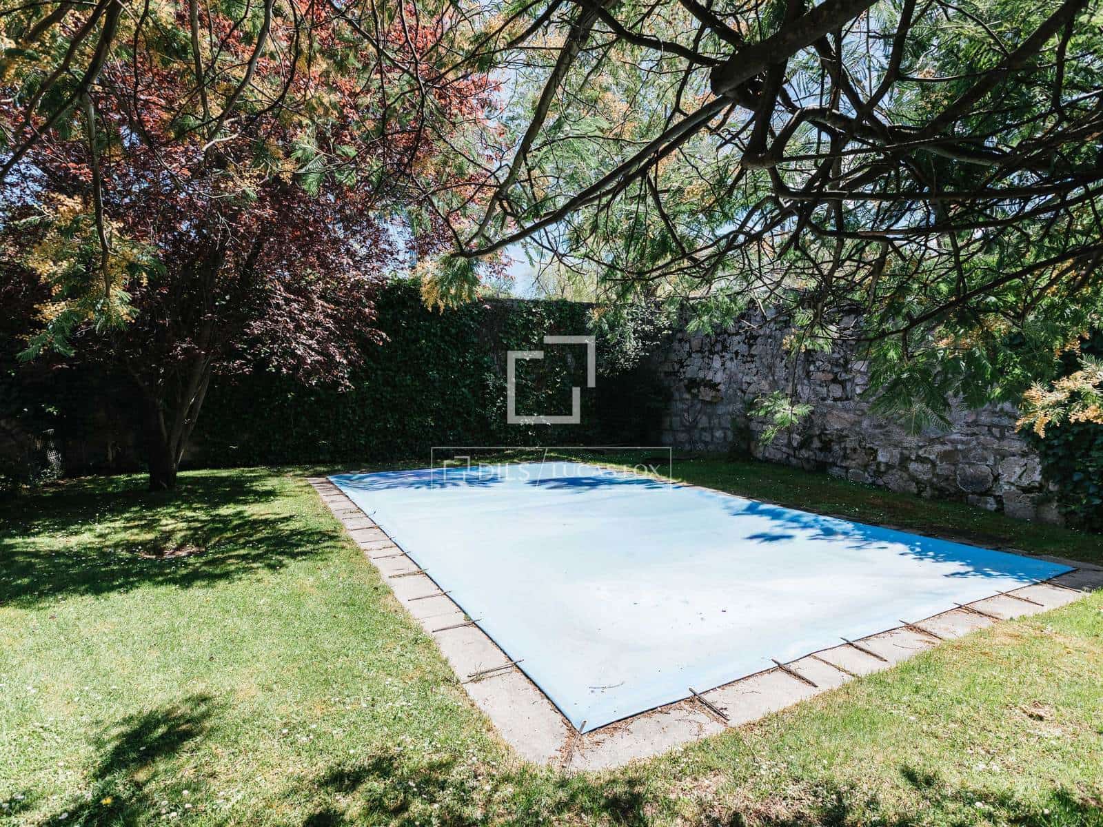 6 bedroom Villa for rent in Madrid city with pool garage - € 3,500 (Ref: 9779150)