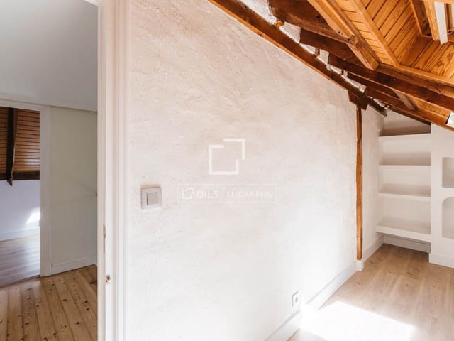 6 Zimmer Villa zu vermieten in Madrid Stadt mit Pool Garage - 3.500 € (Ref: 9779150)