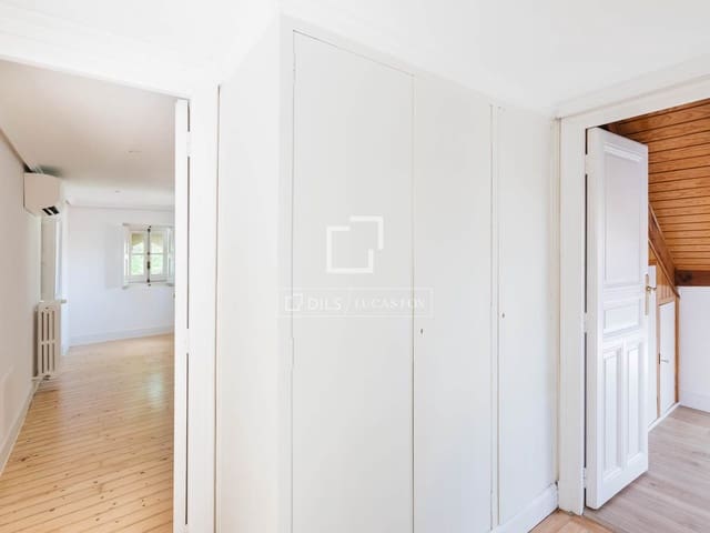 6 Zimmer Villa zu vermieten in Madrid Stadt mit Pool Garage - 3.500 € (Ref: 9779150)