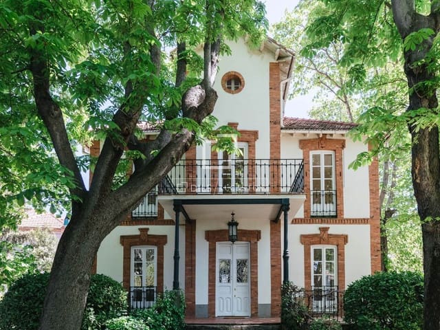 6 Zimmer Villa zu vermieten in Madrid Stadt mit Pool Garage - 3.500 € (Ref: 9779150)