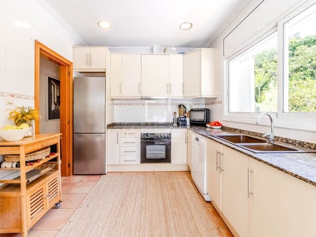 4 soveværelse Villa til salg i Olivella - € 570.000 (Ref: 9780819)