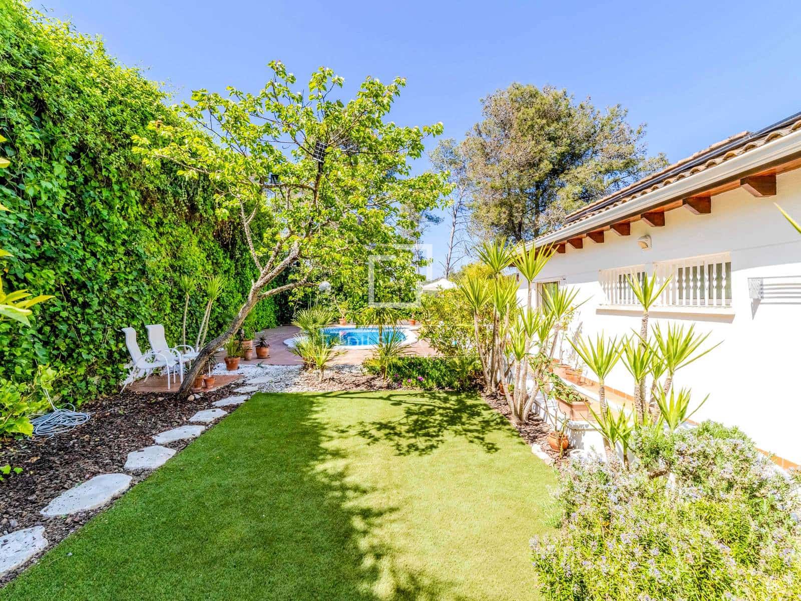 4 soveværelse Villa til salg i Olivella - € 570.000 (Ref: 9780819)