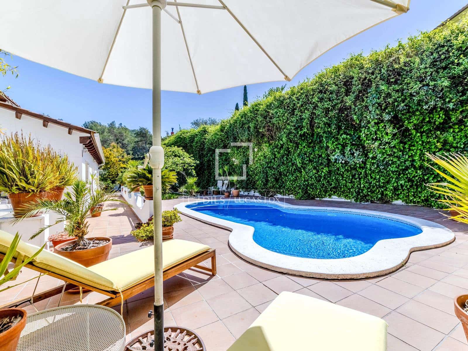 4 soveværelse Villa til salg i Olivella - € 570.000 (Ref: 9780819)