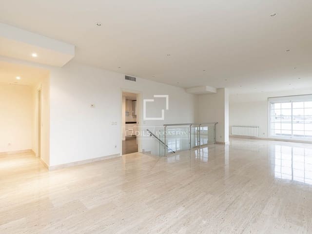 4 soveværelse Lejlighed til salg i Majadahonda med swimmingpool garage - € 1.335.000 (Ref: 9780820)