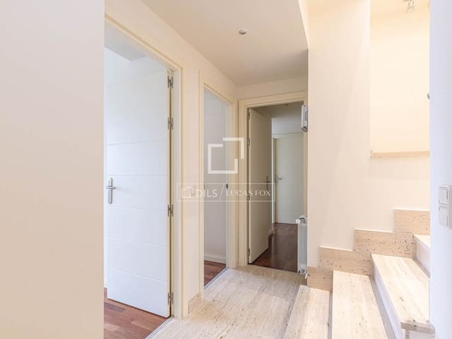 4 soveværelse Lejlighed til salg i Majadahonda med swimmingpool garage - € 1.335.000 (Ref: 9780820)