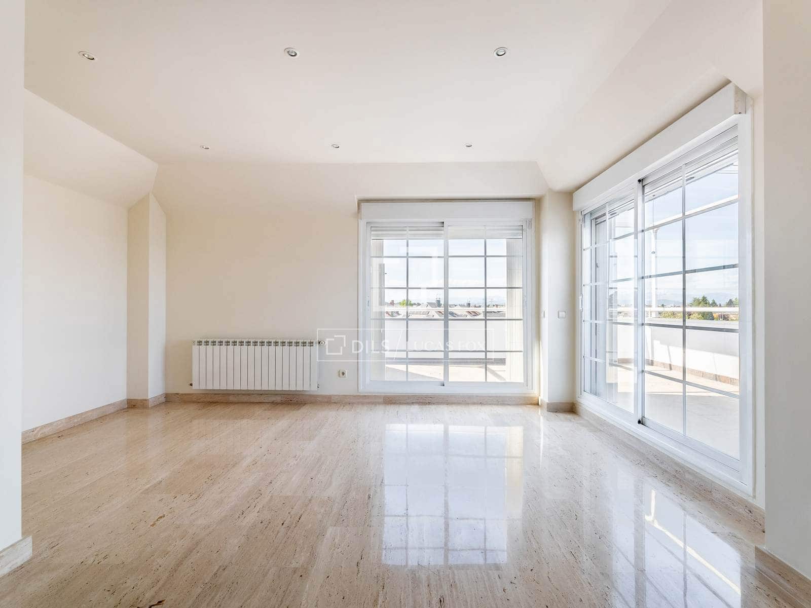 4 soveværelse Penthouse til salg i Majadahonda med swimmingpool garage - € 1.335.000 (Ref: 9780820)