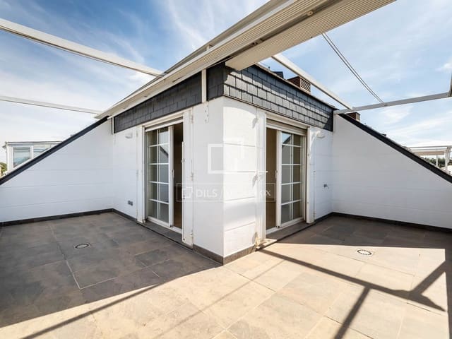 4 sypialnia Penthouse na sprzedaż w Majadahonda z basenem garażem - 1 335 000 € (Ref: 9780820)