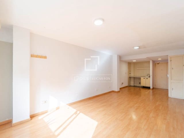 1 slaapkamer Appartement te koop in Valencia stad - € 320.000 (Ref: 9780821)