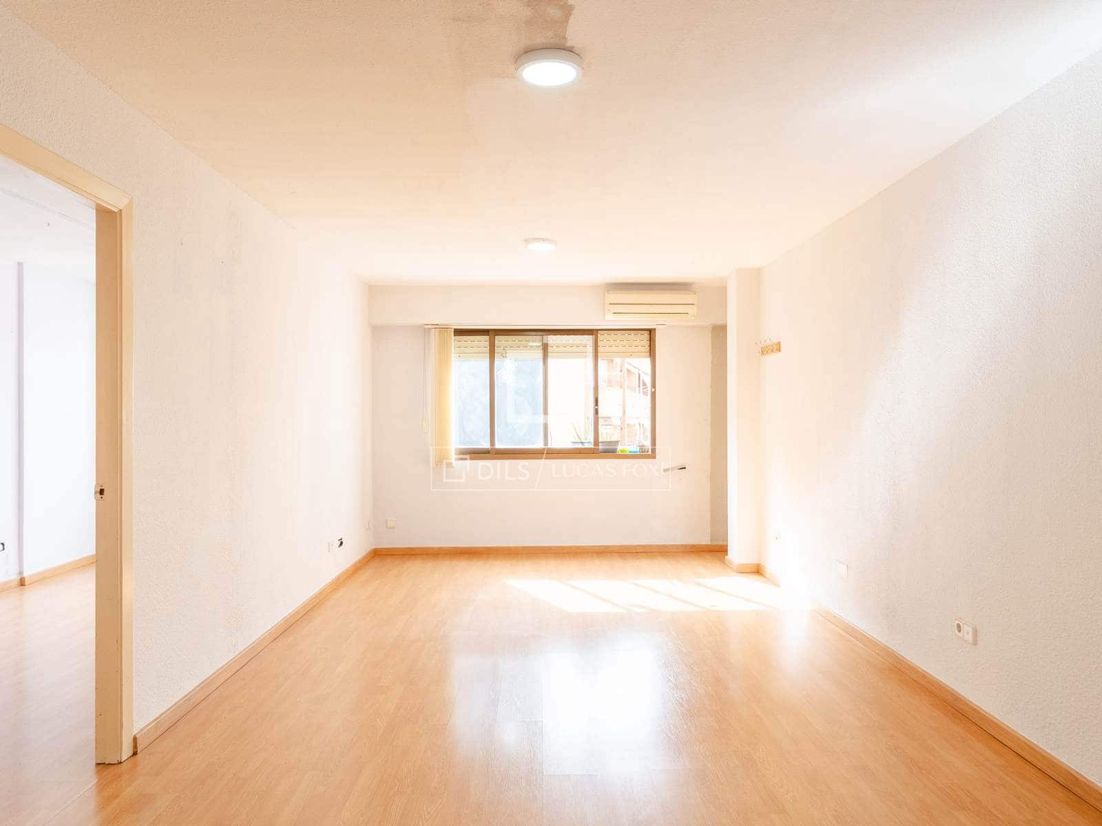 1 slaapkamer Appartement te koop in Valencia stad - € 320.000 (Ref: 9780821)