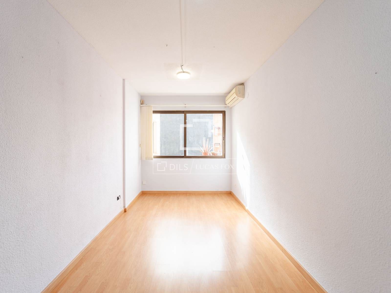 1 slaapkamer Appartement te koop in Valencia stad - € 320.000 (Ref: 9780821)