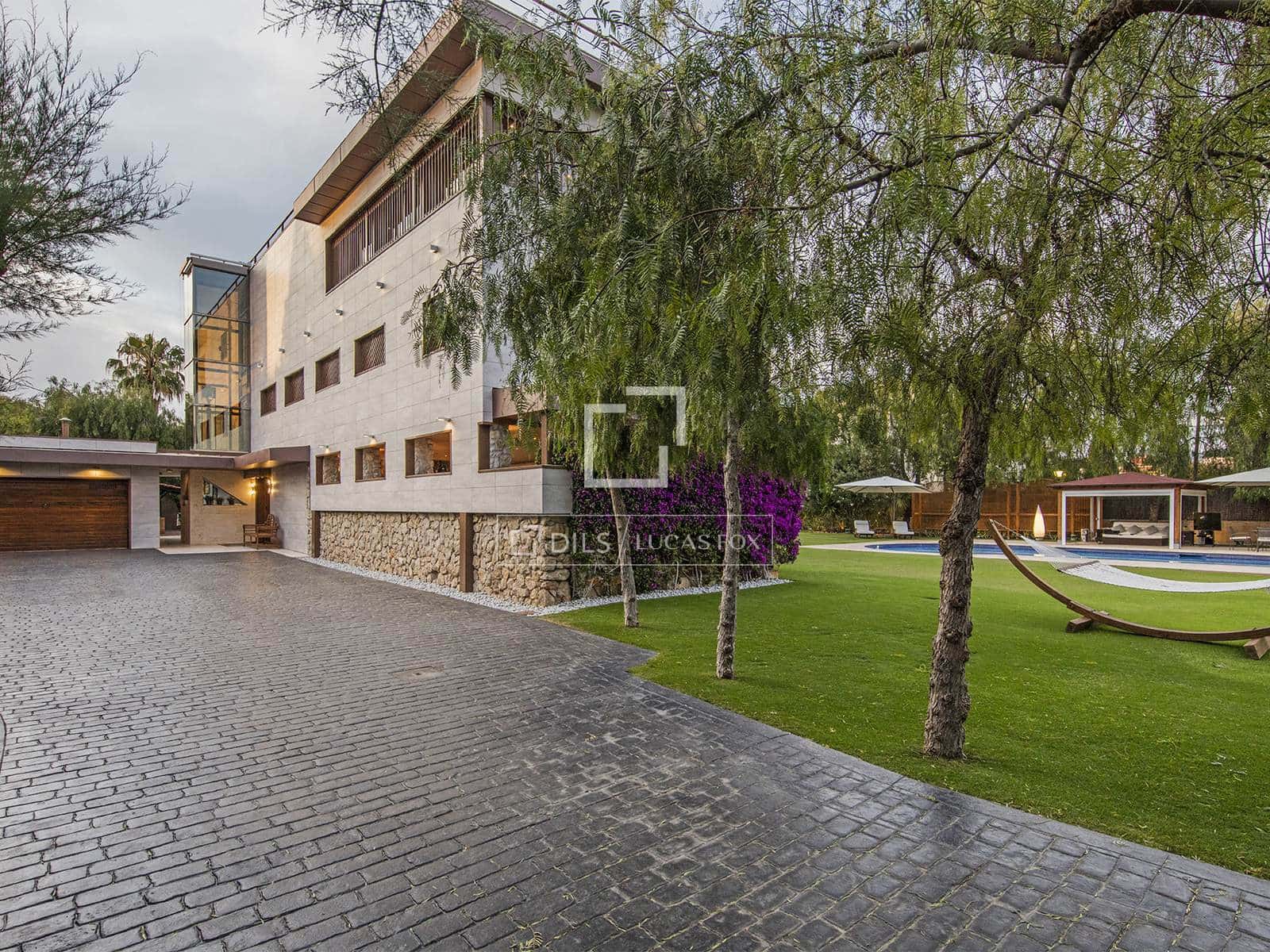 8 sypialnia Willa na sprzedaż w Sitges z basenem garażem - 9 900 000 € (Ref: 9781332)
