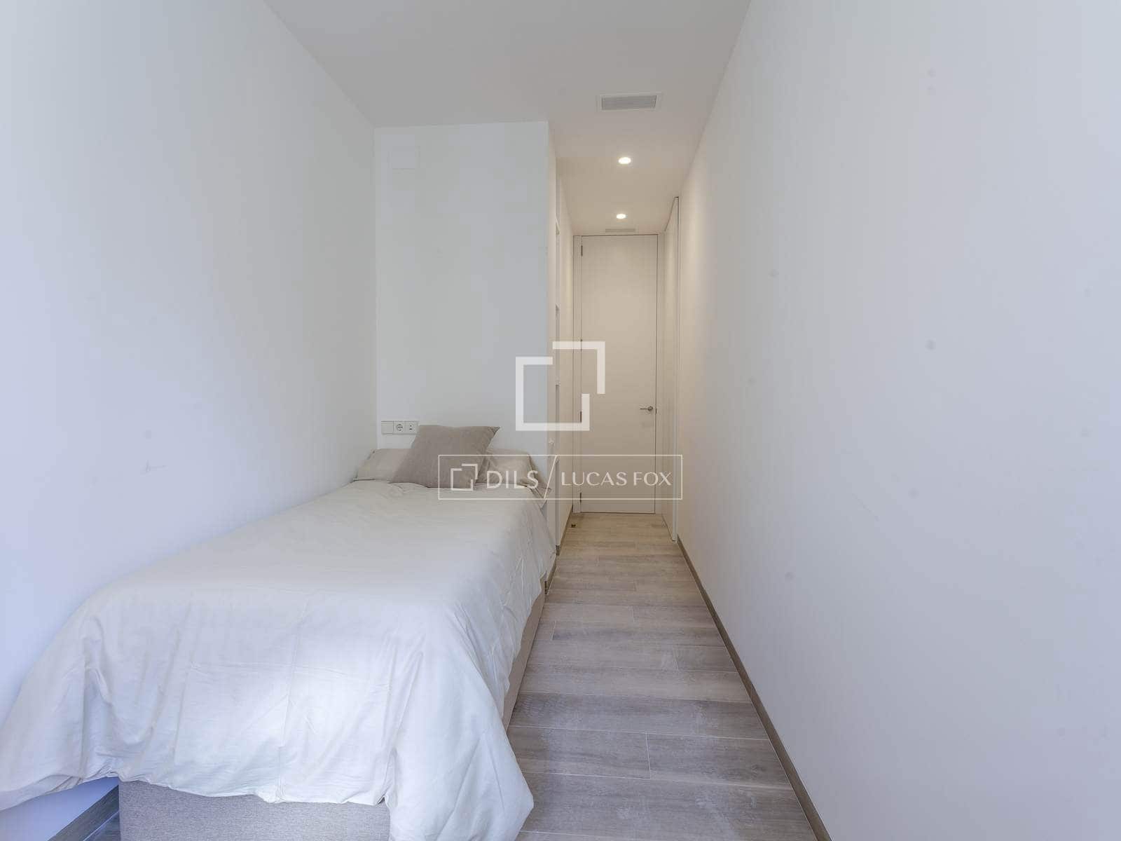 2 slaapkamer Appartement te huur in Valencia stad - € 2.300 (Ref: 9781334)