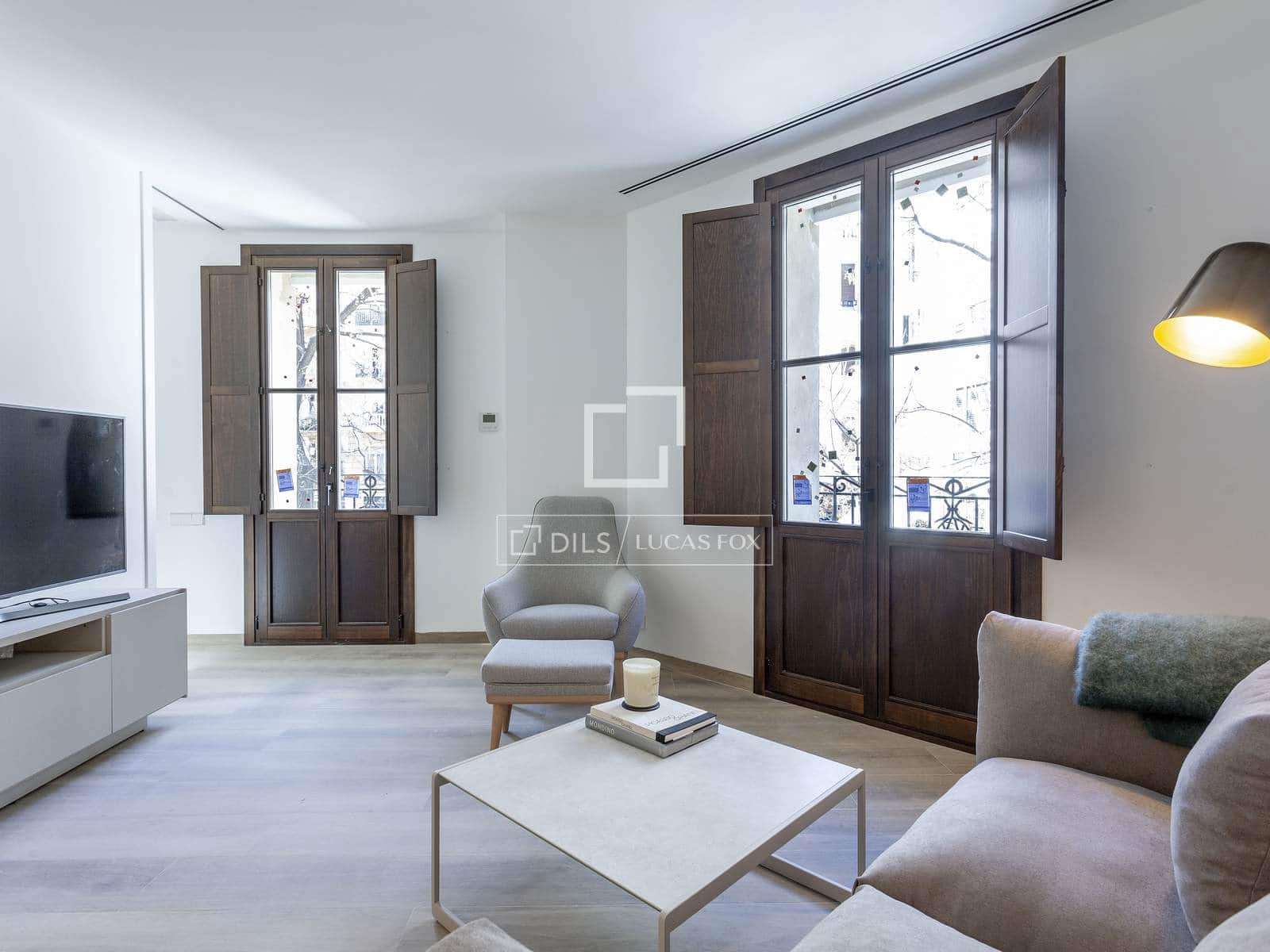 2 slaapkamer Appartement te huur in Valencia stad - € 2.300 (Ref: 9781334)