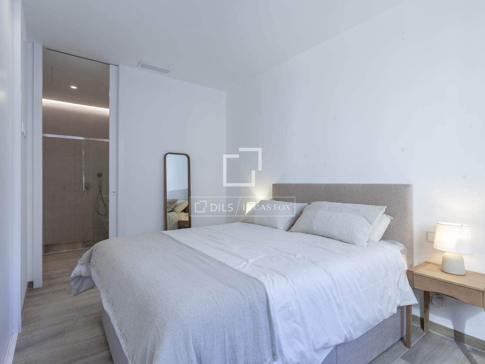 2 slaapkamer Appartement te huur in Valencia stad - € 2.300 (Ref: 9781334)