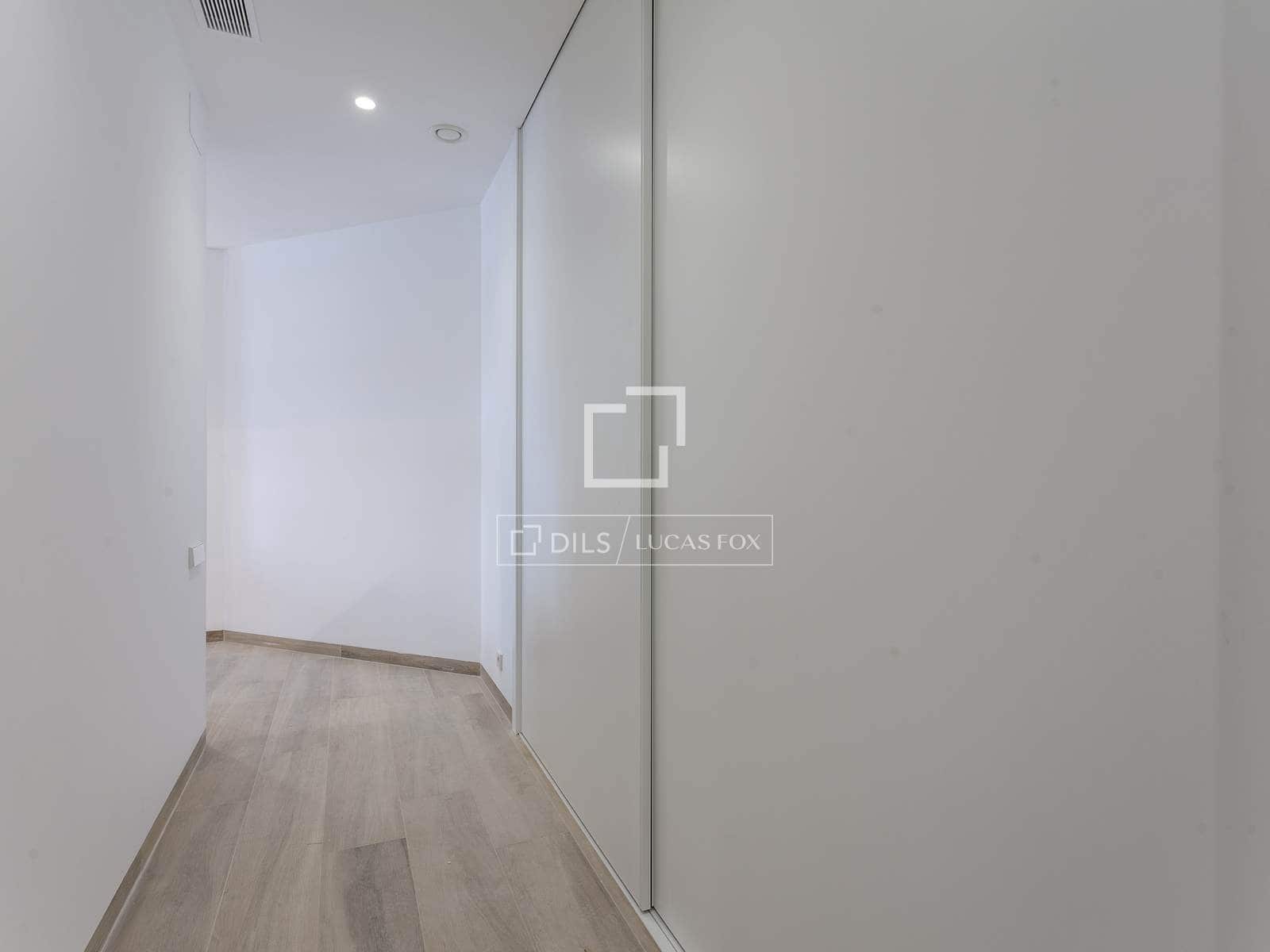 2 slaapkamer Appartement te huur in Valencia stad - € 2.300 (Ref: 9781334)