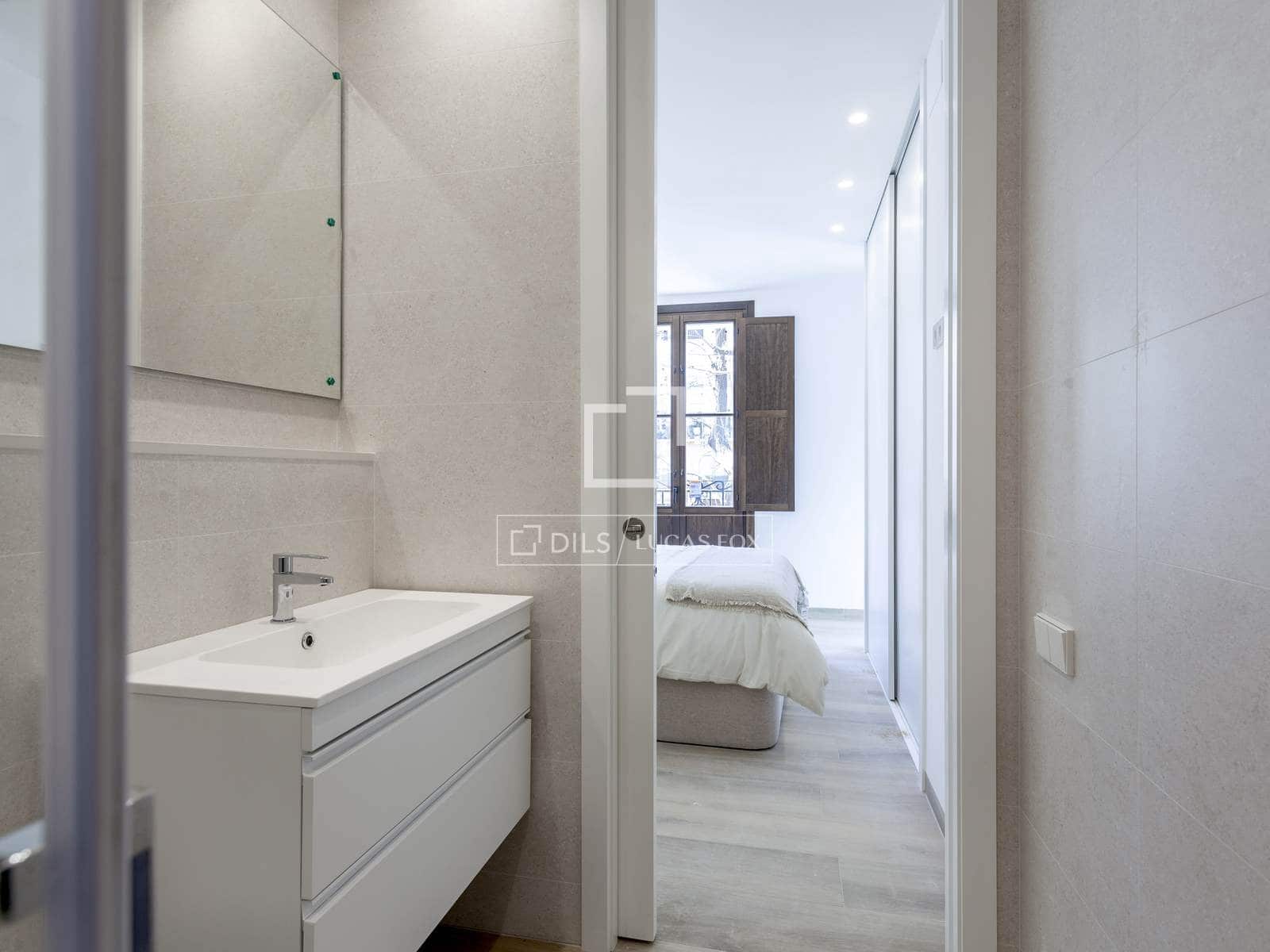 2 slaapkamer Appartement te huur in Valencia stad - € 2.300 (Ref: 9781334)