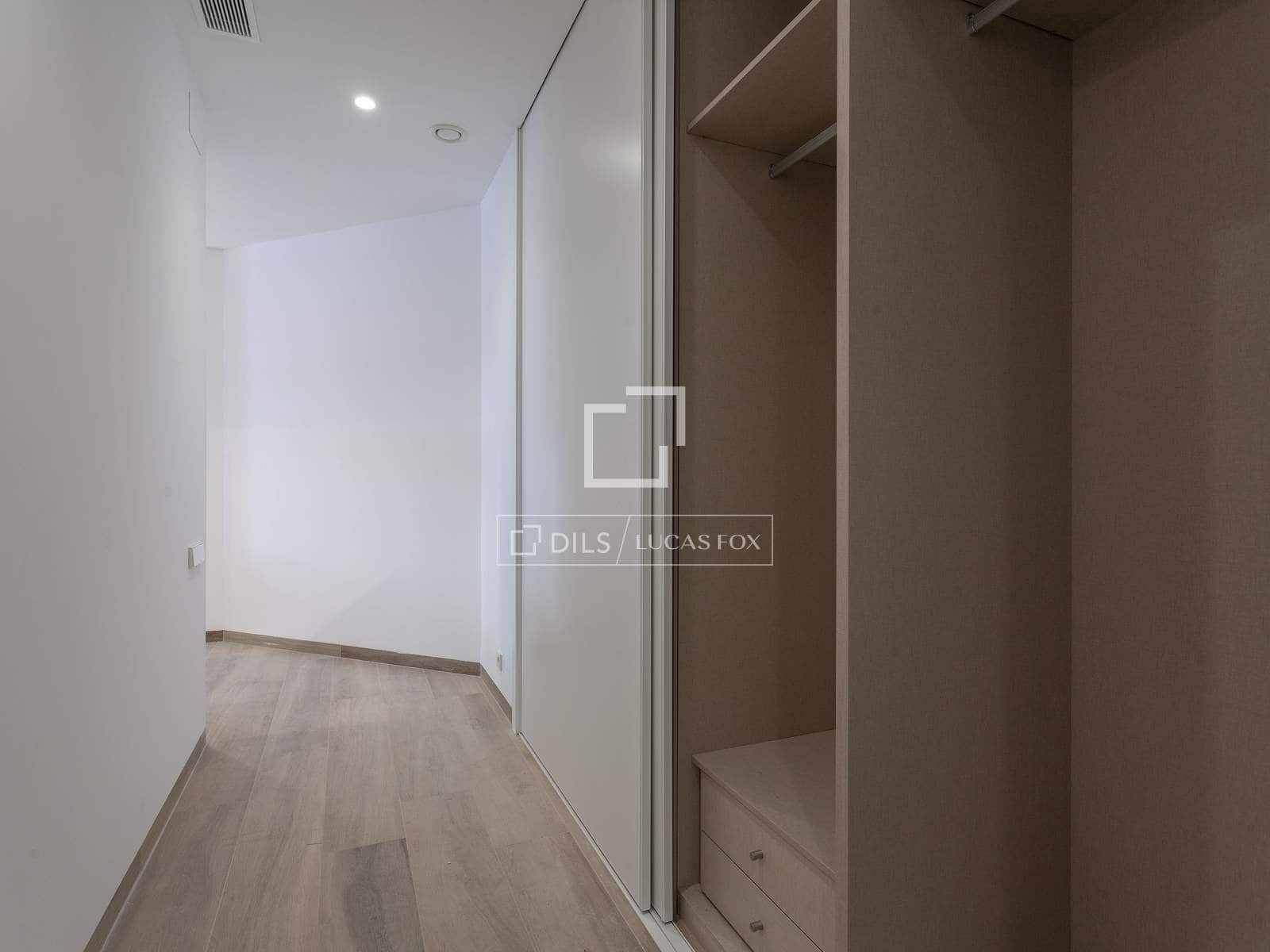 2 slaapkamer Appartement te huur in Valencia stad - € 2.300 (Ref: 9781334)