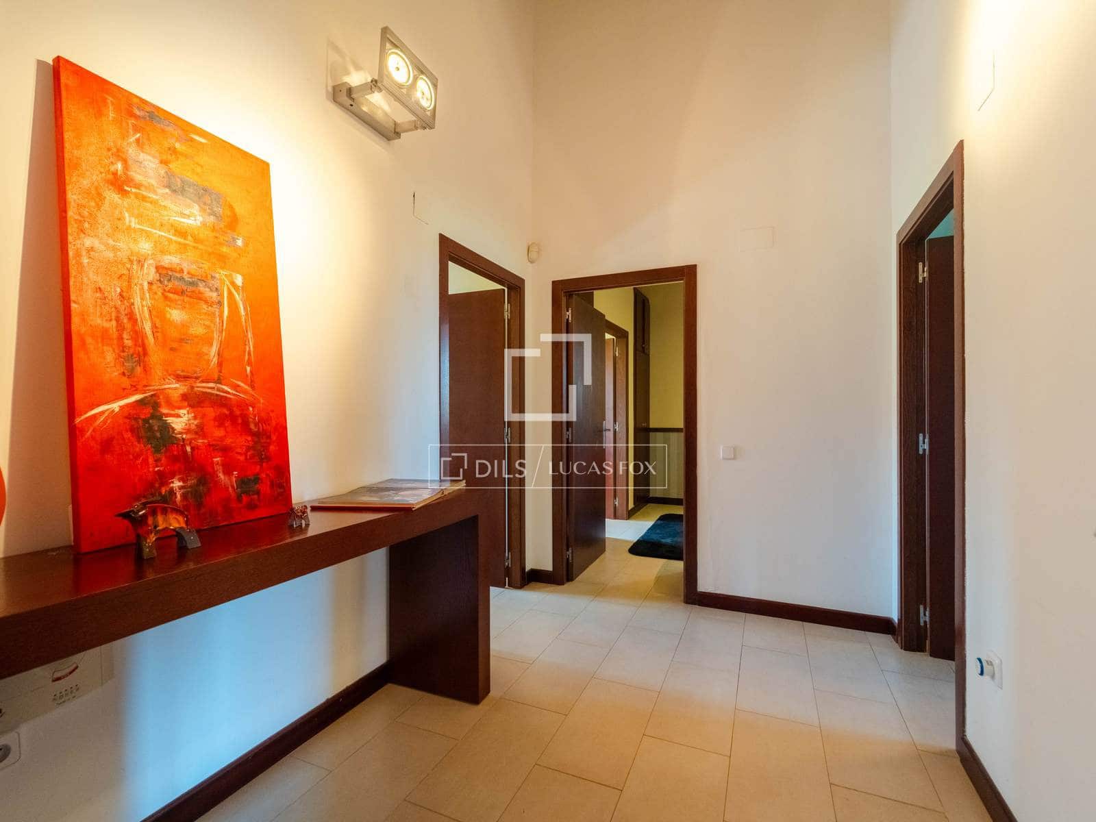 4 soveværelse Villa til salg i Requena med swimmingpool garage - € 880.000 (Ref: 9781335)