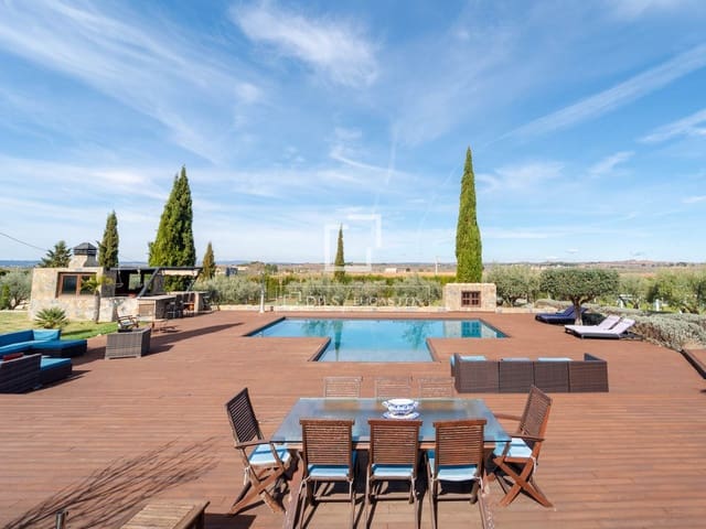 4 soveværelse Villa til salg i Requena med swimmingpool garage - € 880.000 (Ref: 9781335)