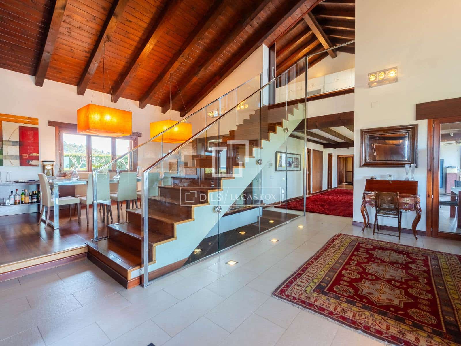 4 soveværelse Villa til salg i Requena med swimmingpool garage - € 880.000 (Ref: 9781335)