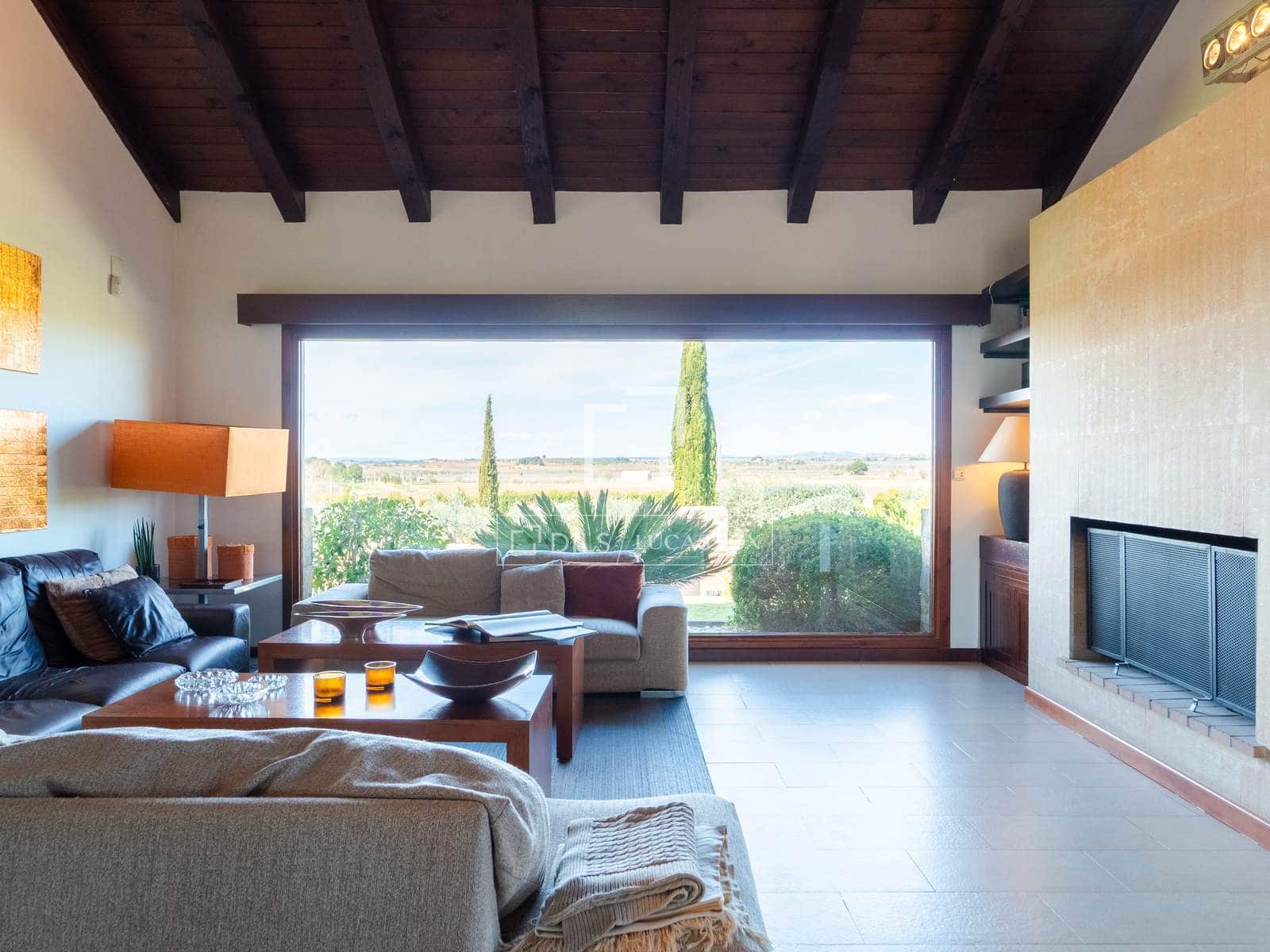 4 soveværelse Villa til salg i Requena med swimmingpool garage - € 880.000 (Ref: 9781335)