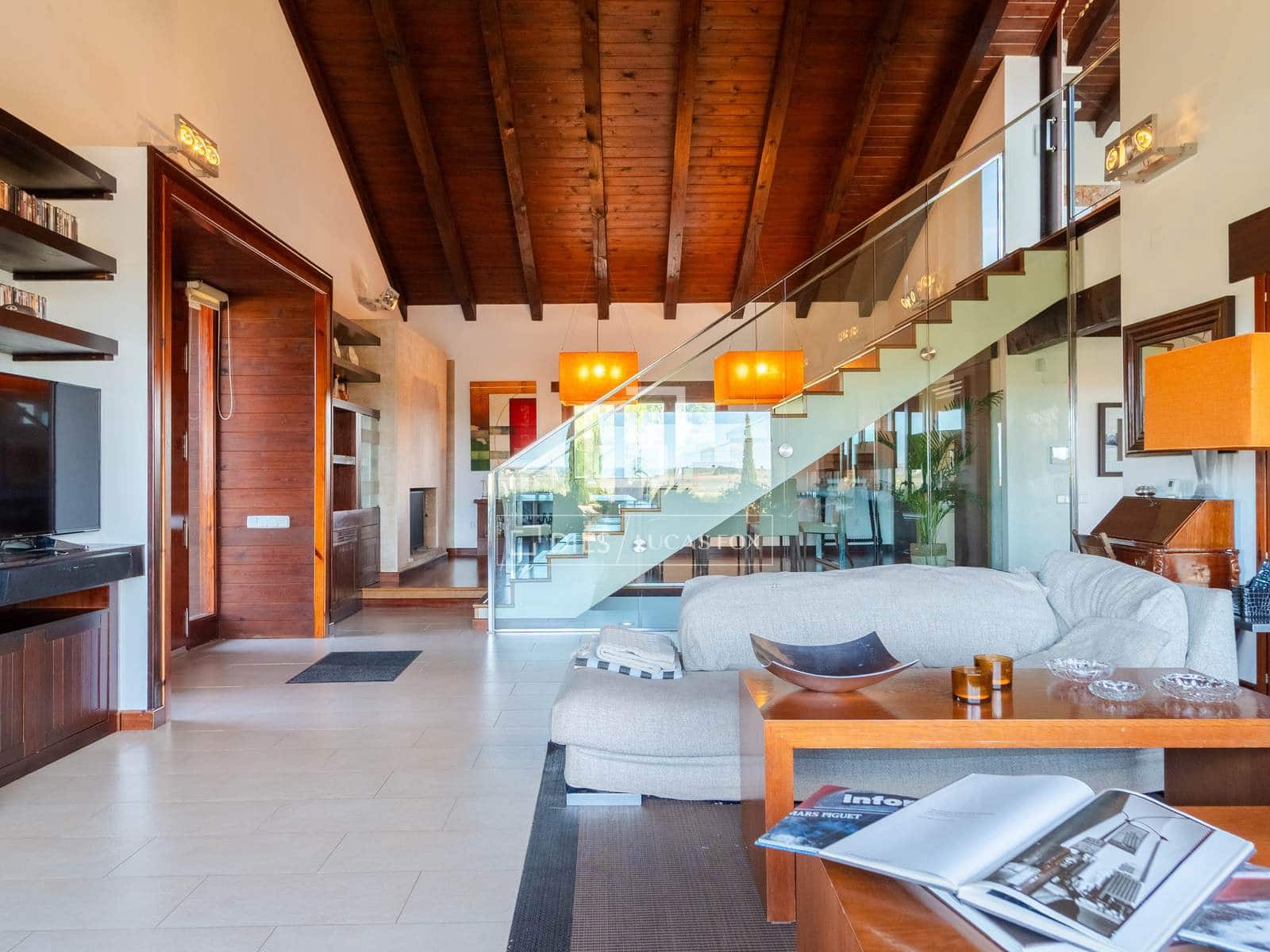 4 soveværelse Villa til salg i Requena med swimmingpool garage - € 880.000 (Ref: 9781335)