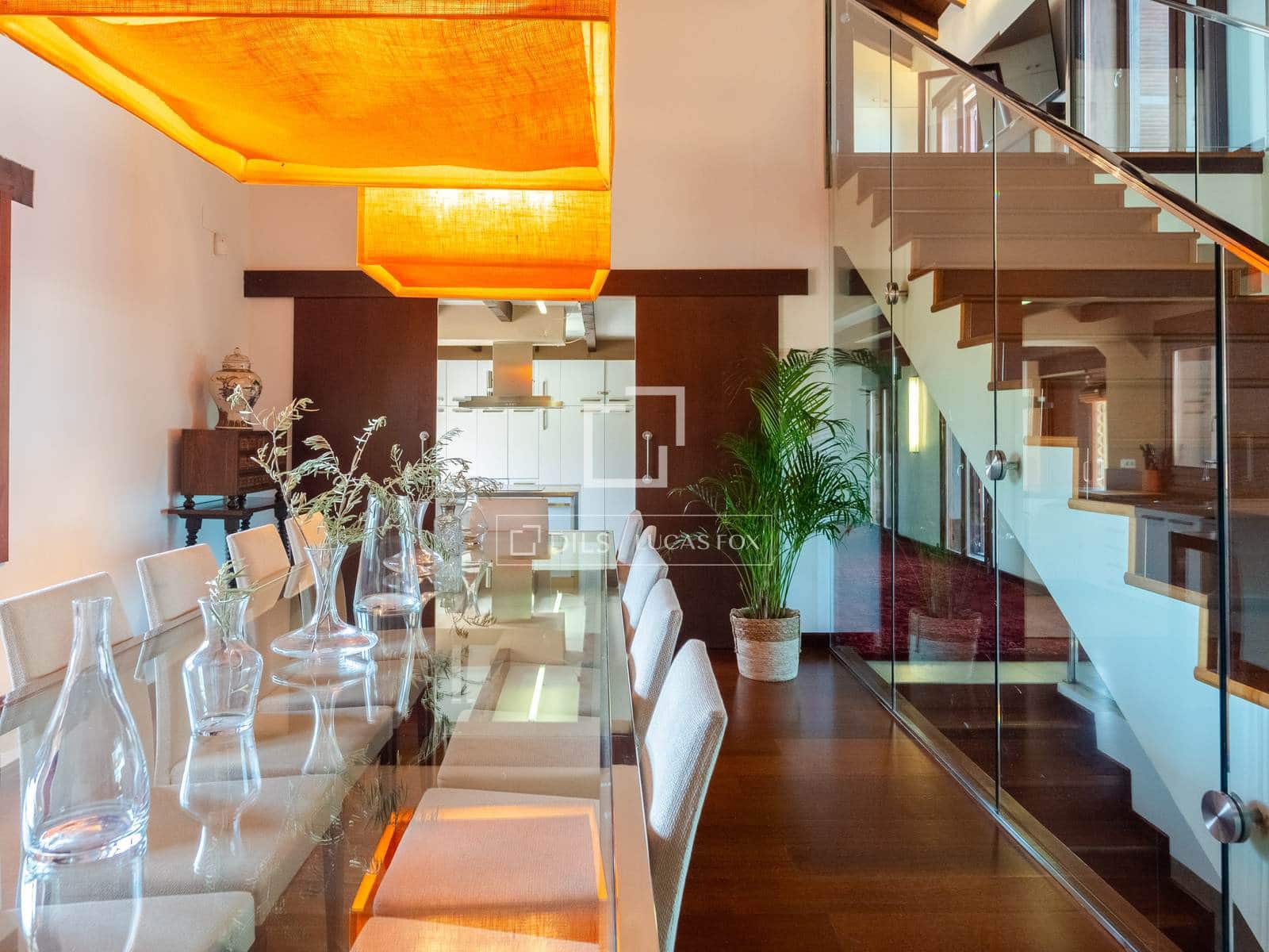 4 soveværelse Villa til salg i Requena med swimmingpool garage - € 880.000 (Ref: 9781335)