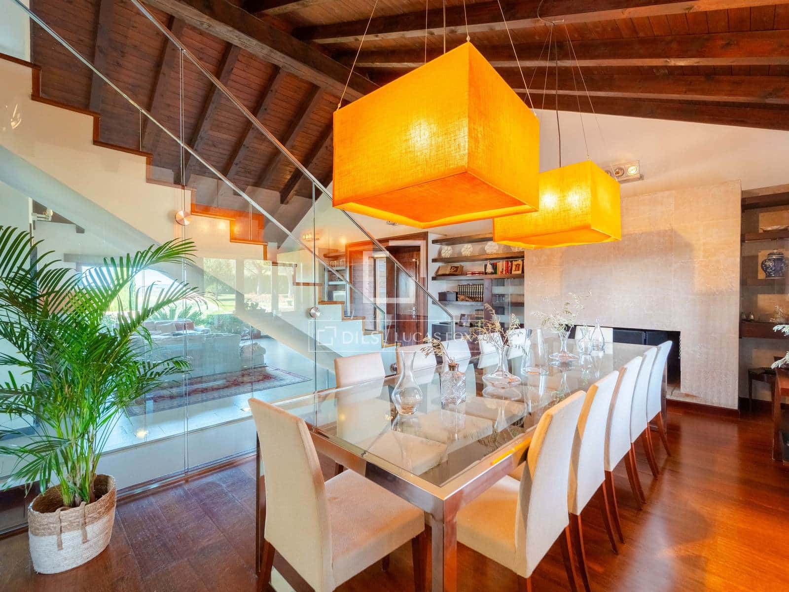 4 soveværelse Villa til salg i Requena med swimmingpool garage - € 880.000 (Ref: 9781335)