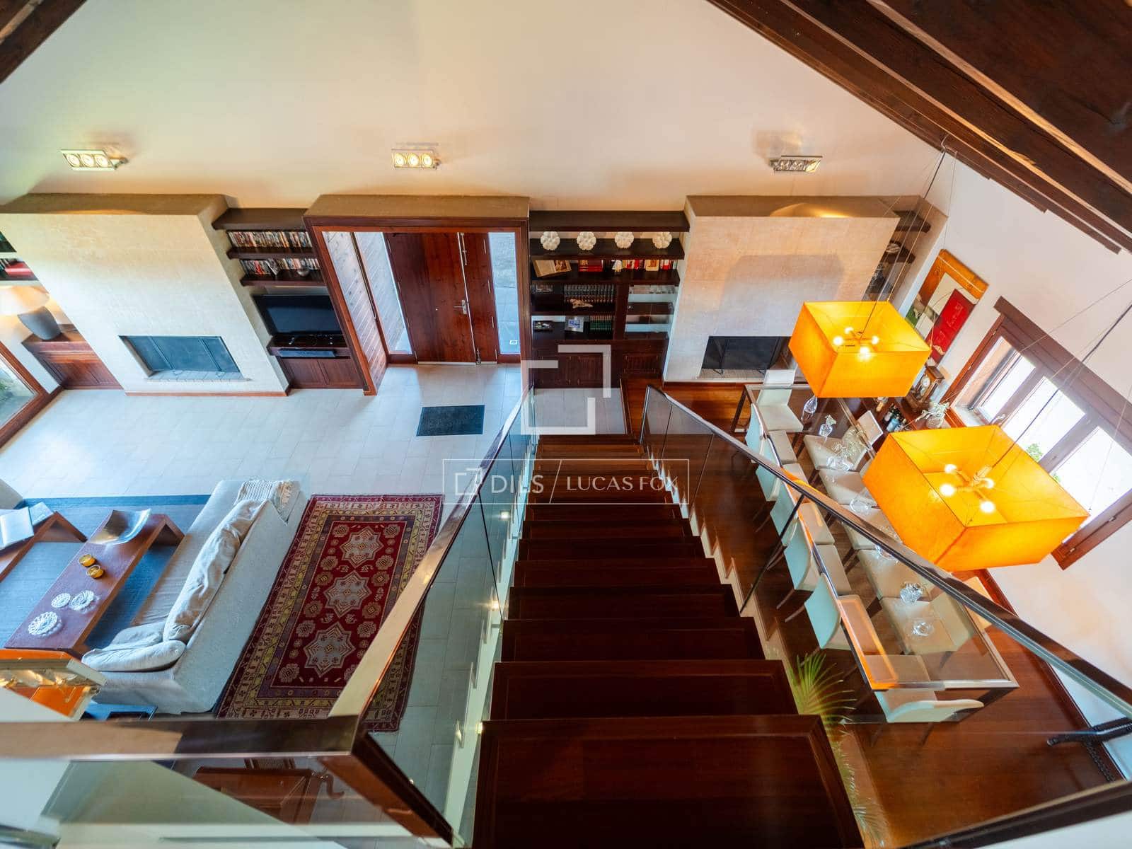 4 soveværelse Villa til salg i Requena med swimmingpool garage - € 880.000 (Ref: 9781335)