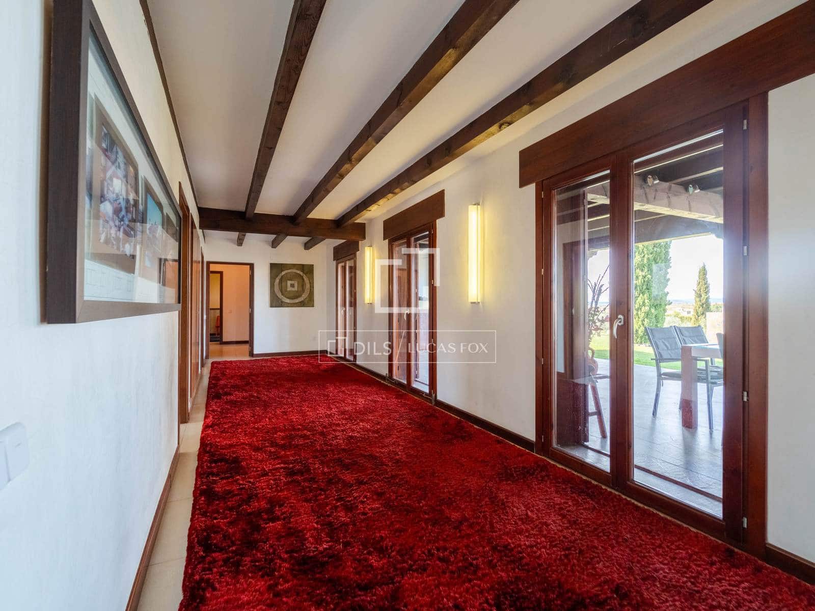 4 soveværelse Villa til salg i Requena med swimmingpool garage - € 880.000 (Ref: 9781335)