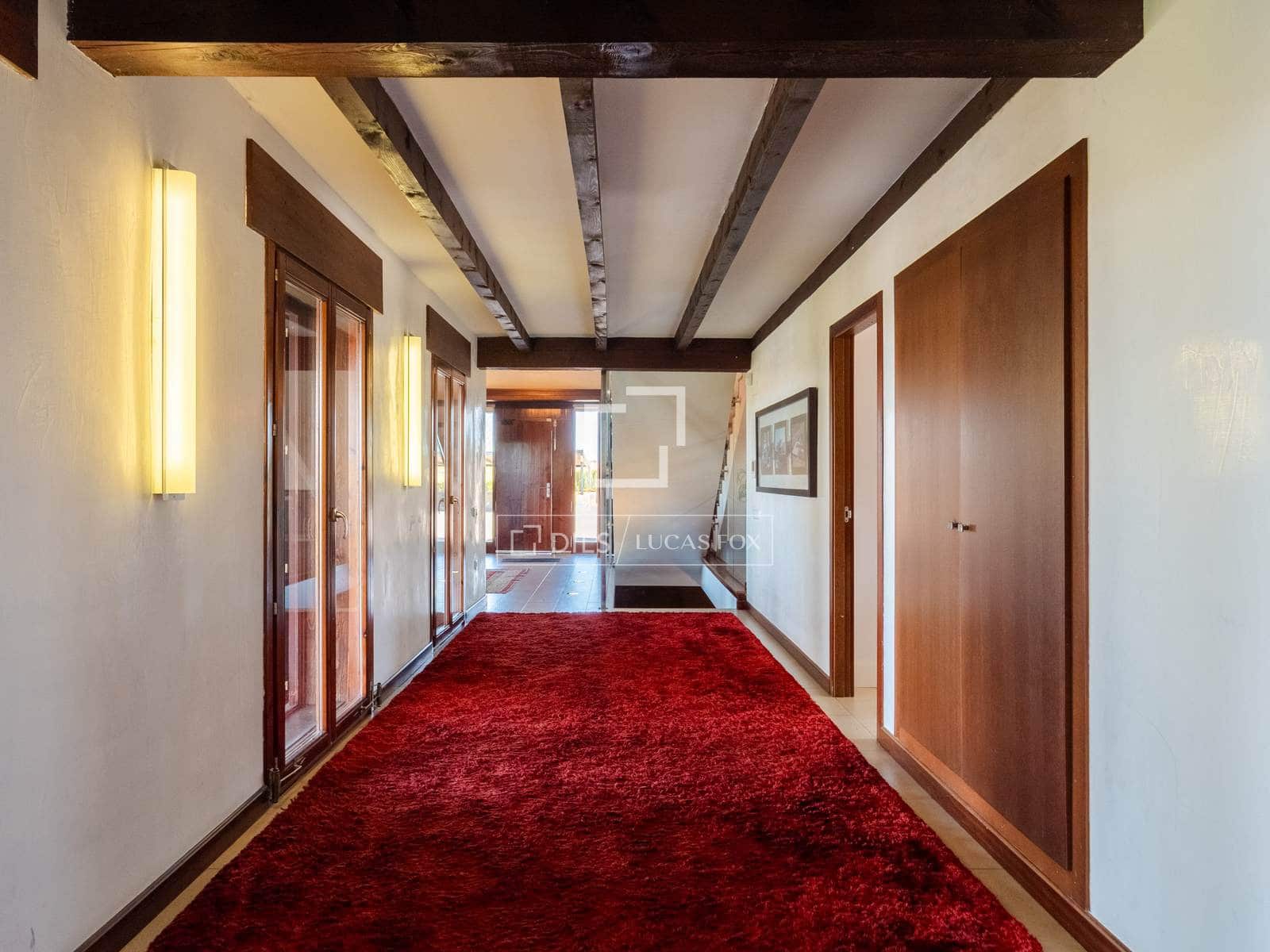 4 soveværelse Villa til salg i Requena med swimmingpool garage - € 880.000 (Ref: 9781335)