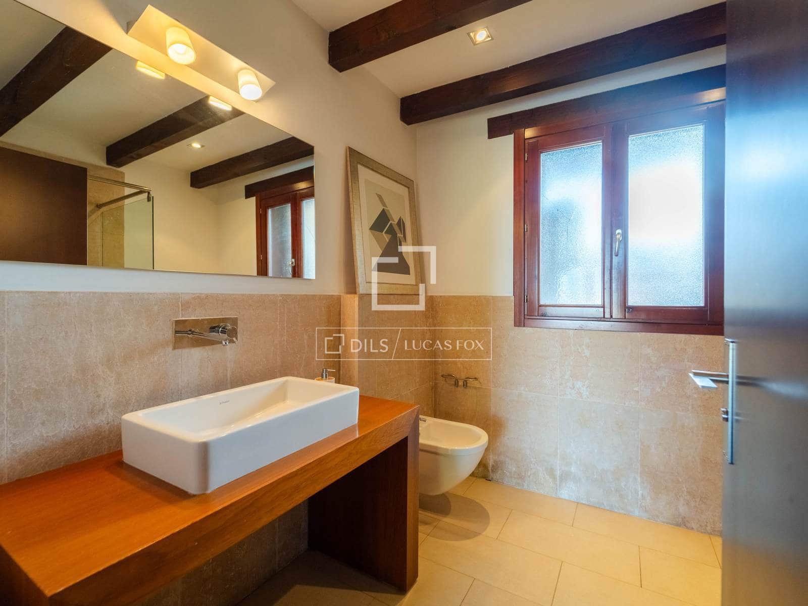 4 soveværelse Villa til salg i Requena med swimmingpool garage - € 880.000 (Ref: 9781335)