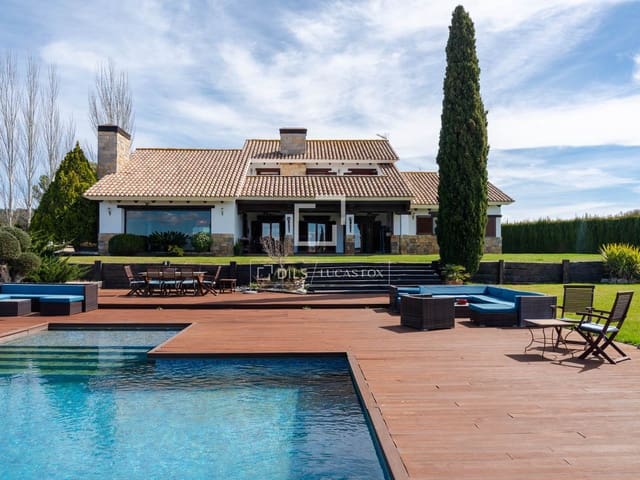 4 soveværelse Villa til salg i Requena med swimmingpool garage - € 880.000 (Ref: 9781335)