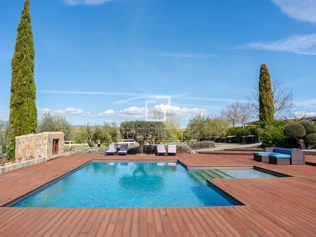 4 soveværelse Villa til salg i Requena med swimmingpool garage - € 880.000 (Ref: 9781335)