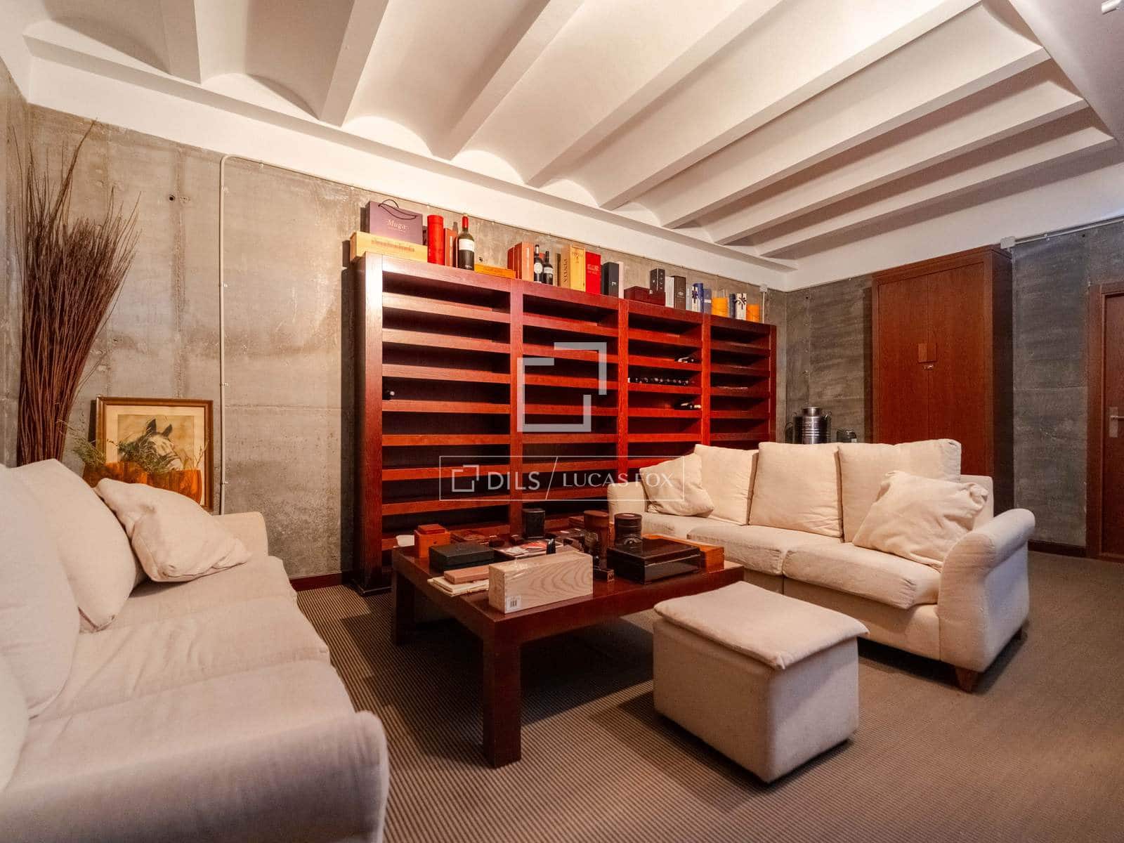 4 soveværelse Villa til salg i Requena med swimmingpool garage - € 880.000 (Ref: 9781335)