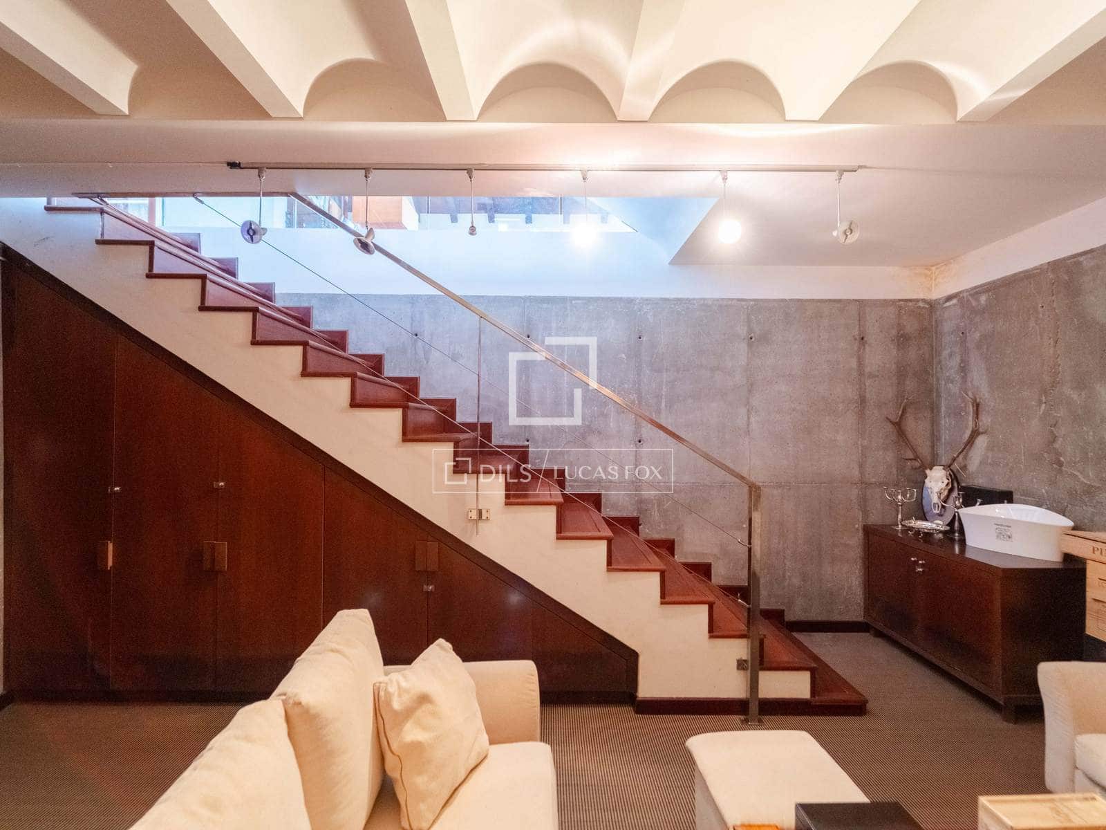 4 soveværelse Villa til salg i Requena med swimmingpool garage - € 880.000 (Ref: 9781335)