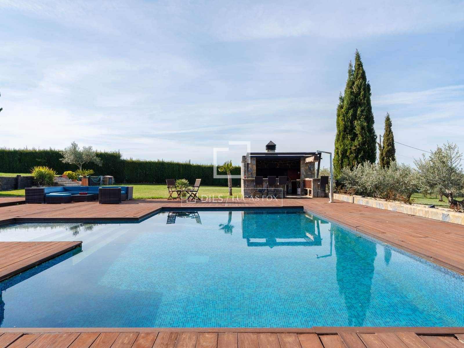 4 soveværelse Villa til salg i Requena med swimmingpool garage - € 880.000 (Ref: 9781335)