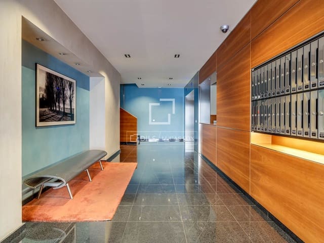 2 sovrum Lägenhet till salu i Barcelona stad med garage - 650 000 € (Ref: 9781336)