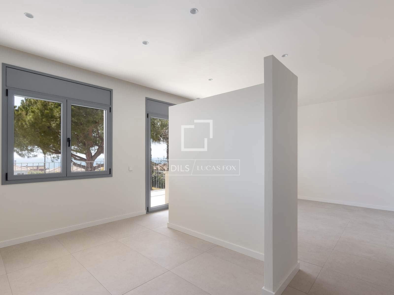 6 soverom Villa til salgs i El Masnou med svømmebasseng garasje - € 2 300 000 (Ref: 9781337)