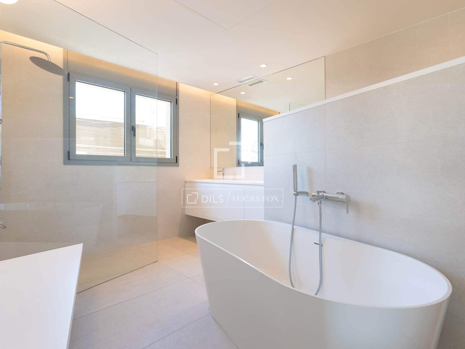 6 soverom Villa til salgs i El Masnou med svømmebasseng garasje - € 2 300 000 (Ref: 9781337)