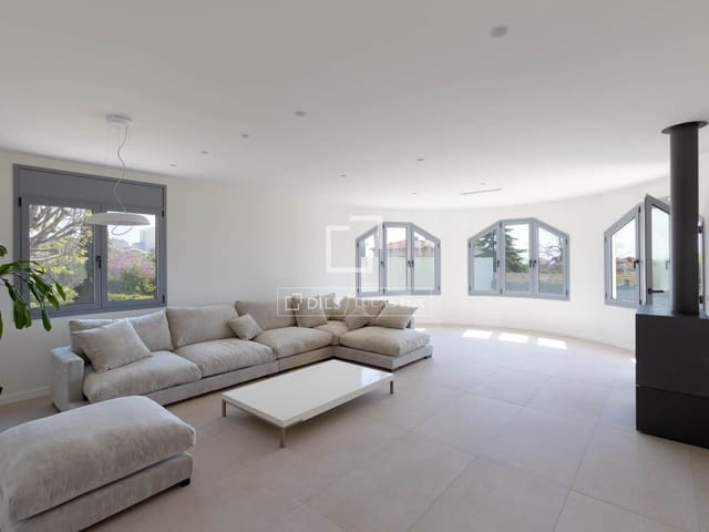 6 soverom Villa til salgs i El Masnou med svømmebasseng garasje - € 2 300 000 (Ref: 9781337)