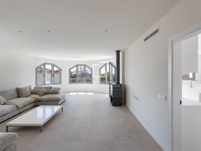 6 soverom Villa til salgs i El Masnou med svømmebasseng garasje - € 2 300 000 (Ref: 9781337)