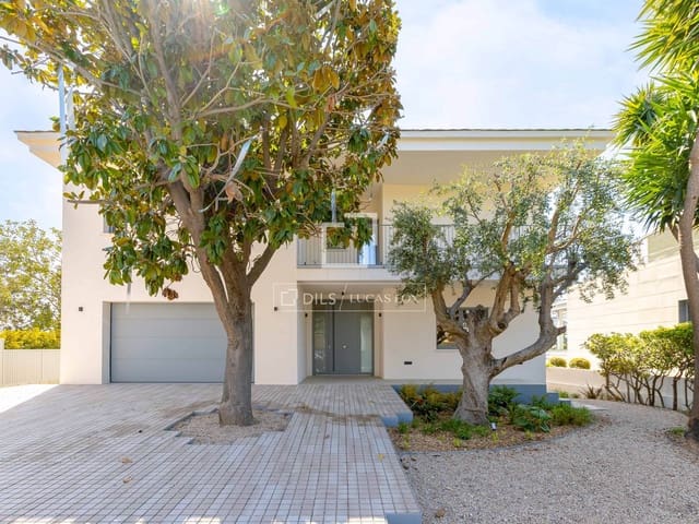 6 soverom Villa til salgs i El Masnou med svømmebasseng garasje - € 2 300 000 (Ref: 9781337)