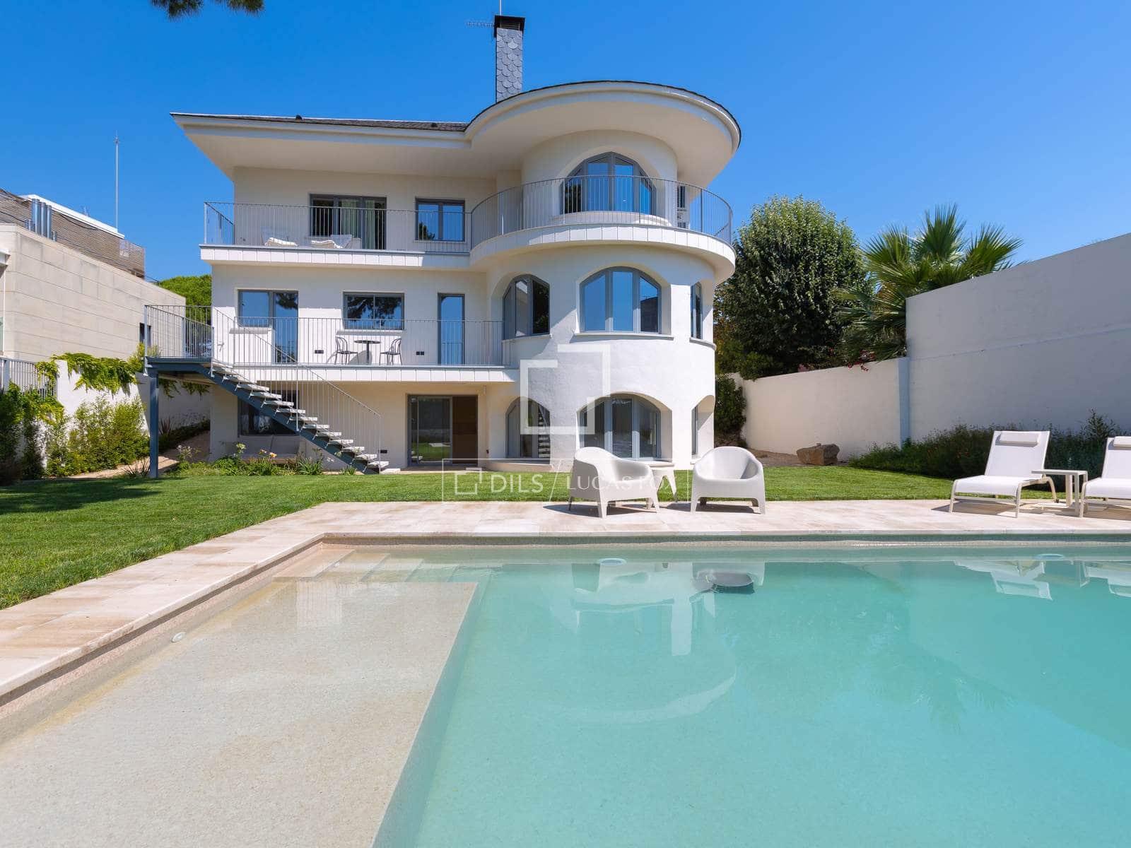 6 soverom Villa til salgs i El Masnou med svømmebasseng garasje - € 2 125 000 (Ref: 9781337)