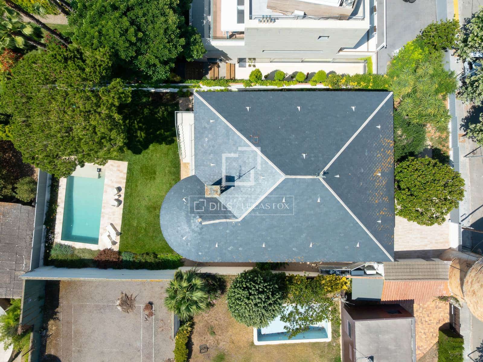 6 soverom Villa til salgs i El Masnou med svømmebasseng garasje - € 2 125 000 (Ref: 9781337)
