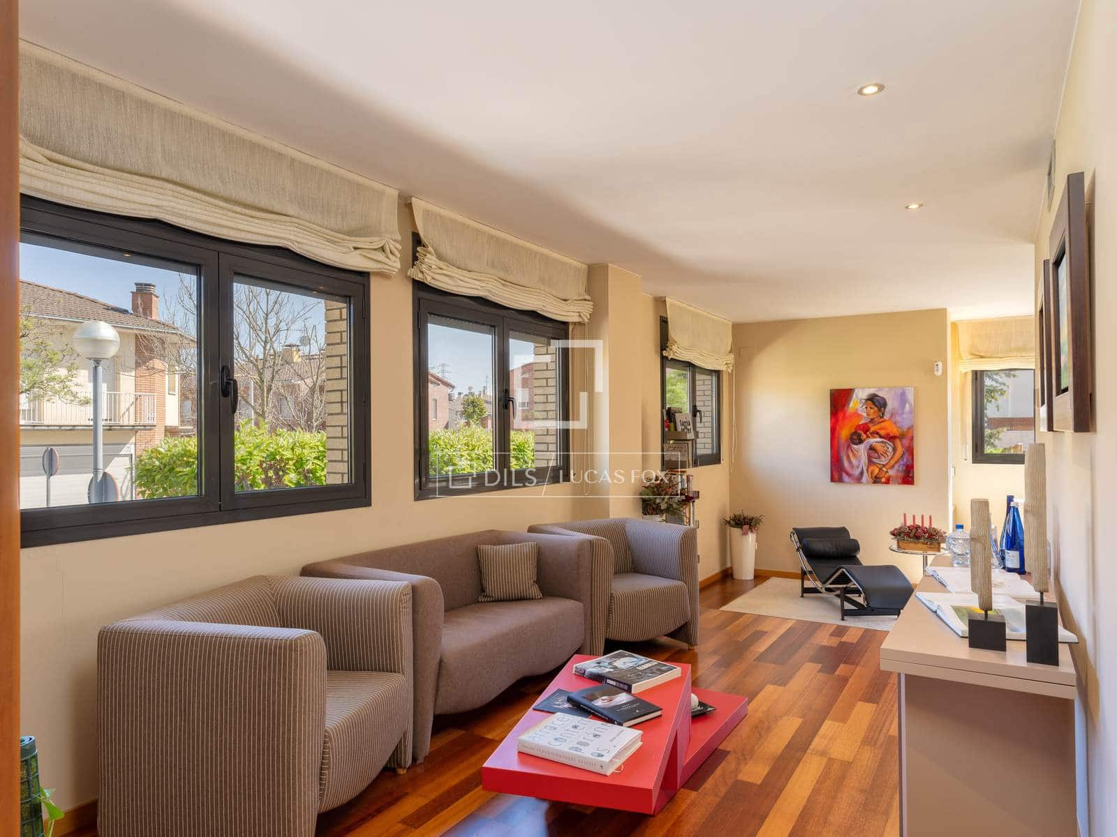 5 soveværelse Villa til salg i Sarria de Ter med swimmingpool - € 890.000 (Ref: 9782096)