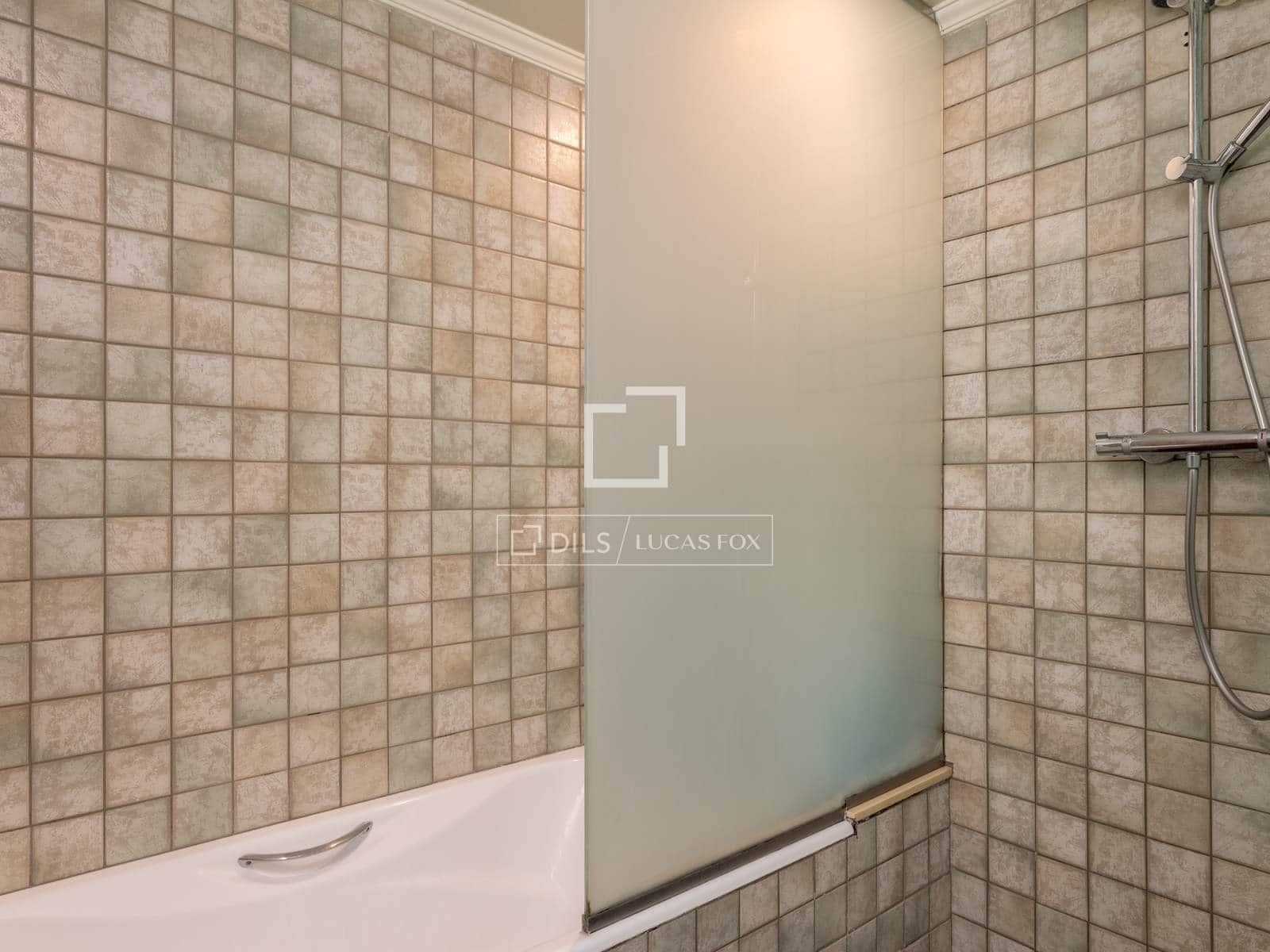 5 soveværelse Villa til salg i Sarria de Ter med swimmingpool - € 890.000 (Ref: 9782096)