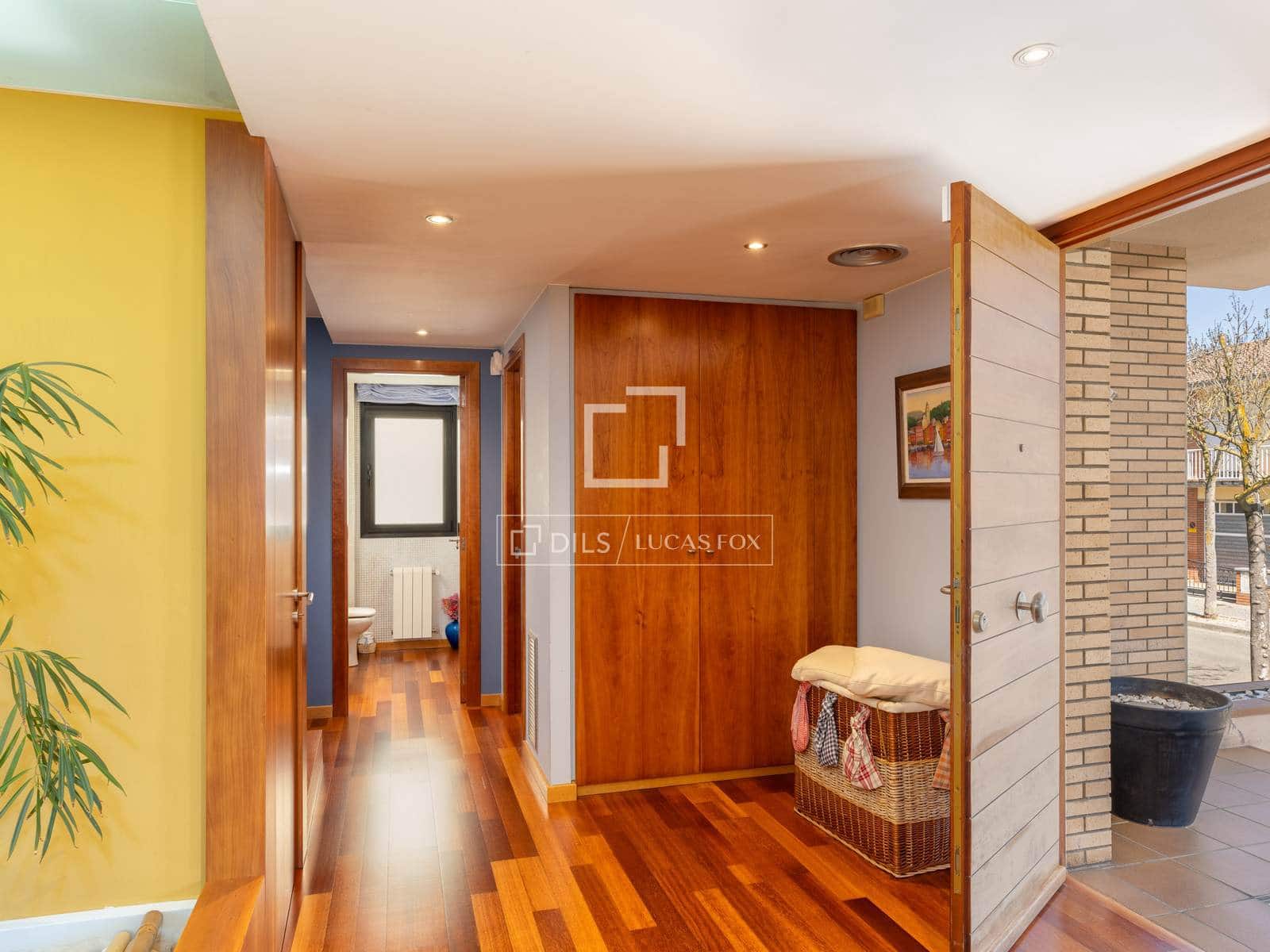 5 soveværelse Villa til salg i Sarria de Ter med swimmingpool - € 890.000 (Ref: 9782096)