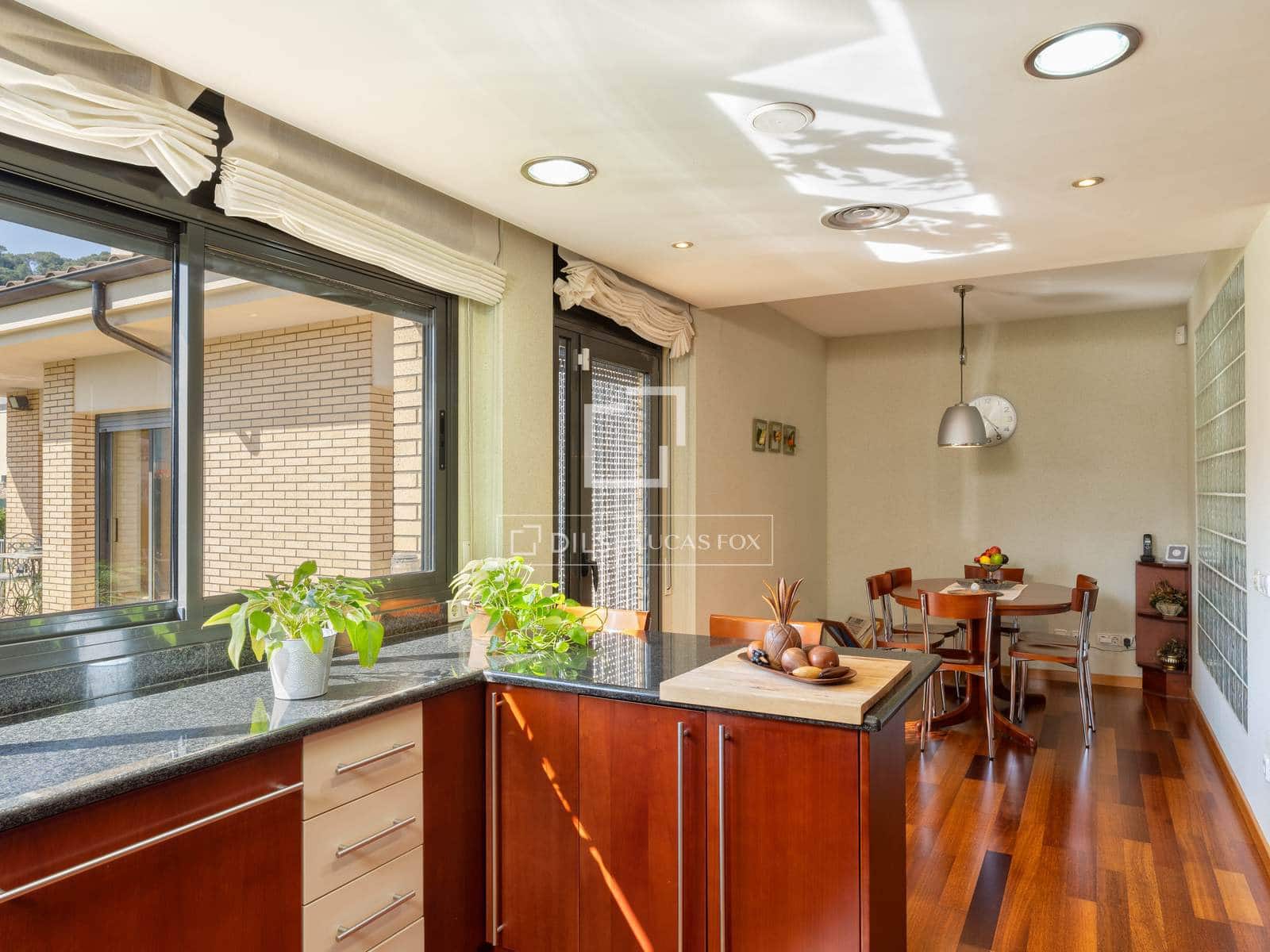 5 soveværelse Villa til salg i Sarria de Ter med swimmingpool - € 890.000 (Ref: 9782096)