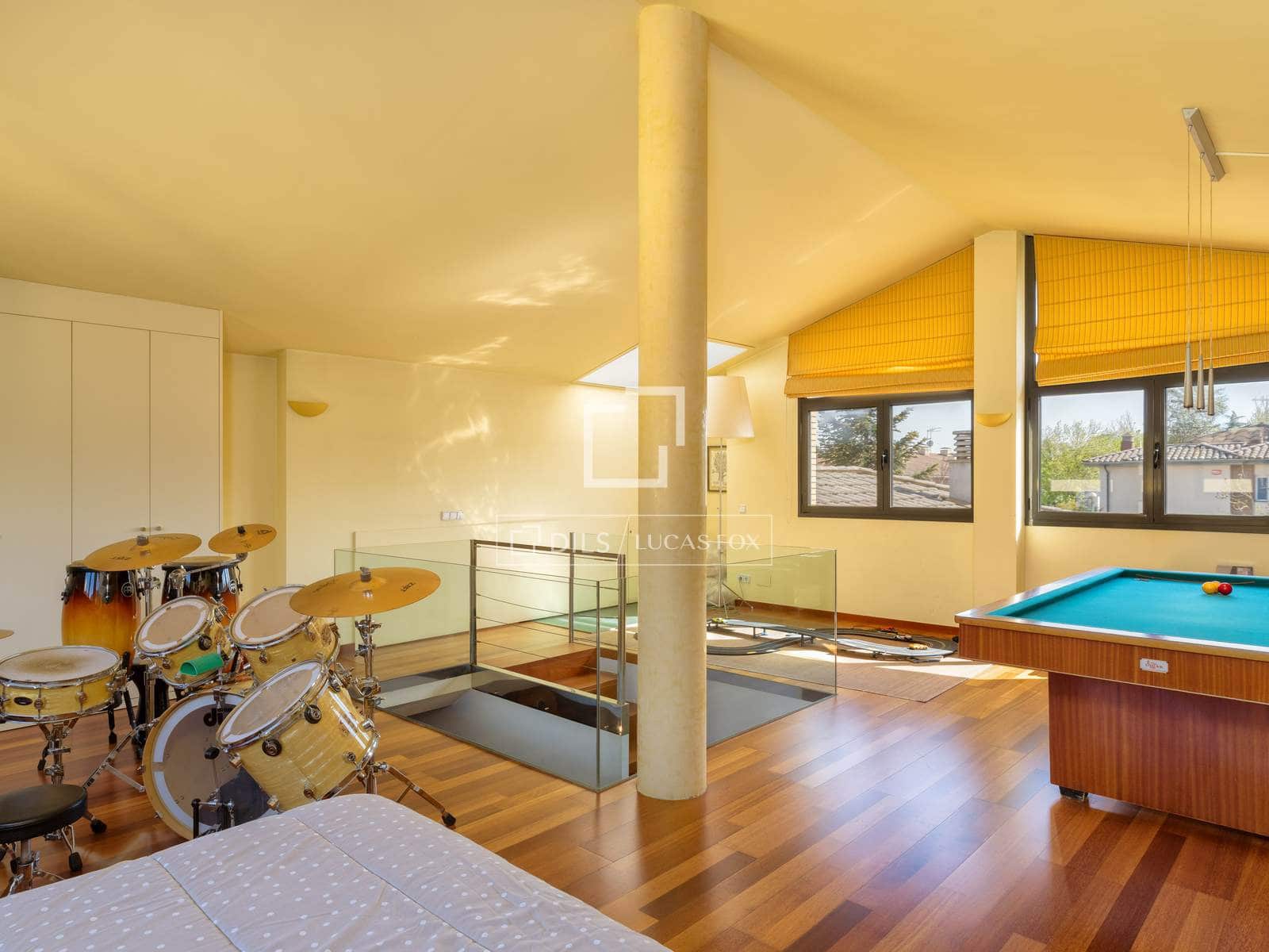 5 soveværelse Villa til salg i Sarria de Ter med swimmingpool - € 890.000 (Ref: 9782096)